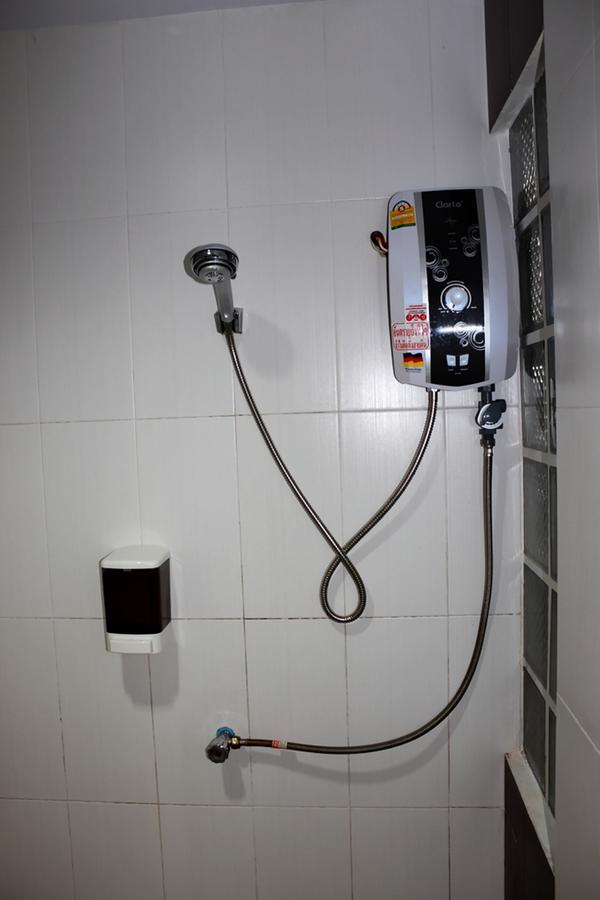 Home Base Hostel (Adults Only) Бангкок Екстер'єр фото
